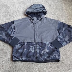 Under Armour Grey Mix Hooded Camoflauge Light Jacket